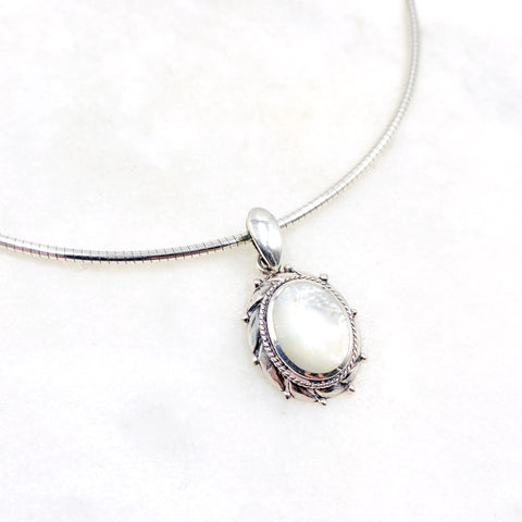 Sterling Silver & Mother of Pearl Choker 
