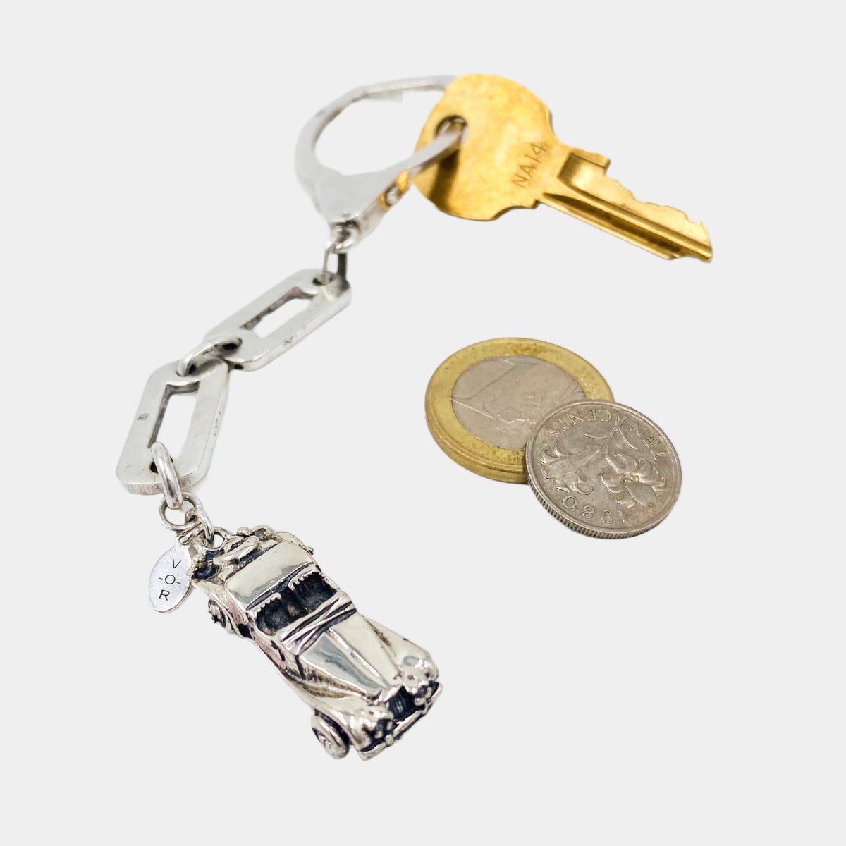 roadster_sportscar_vintage_key